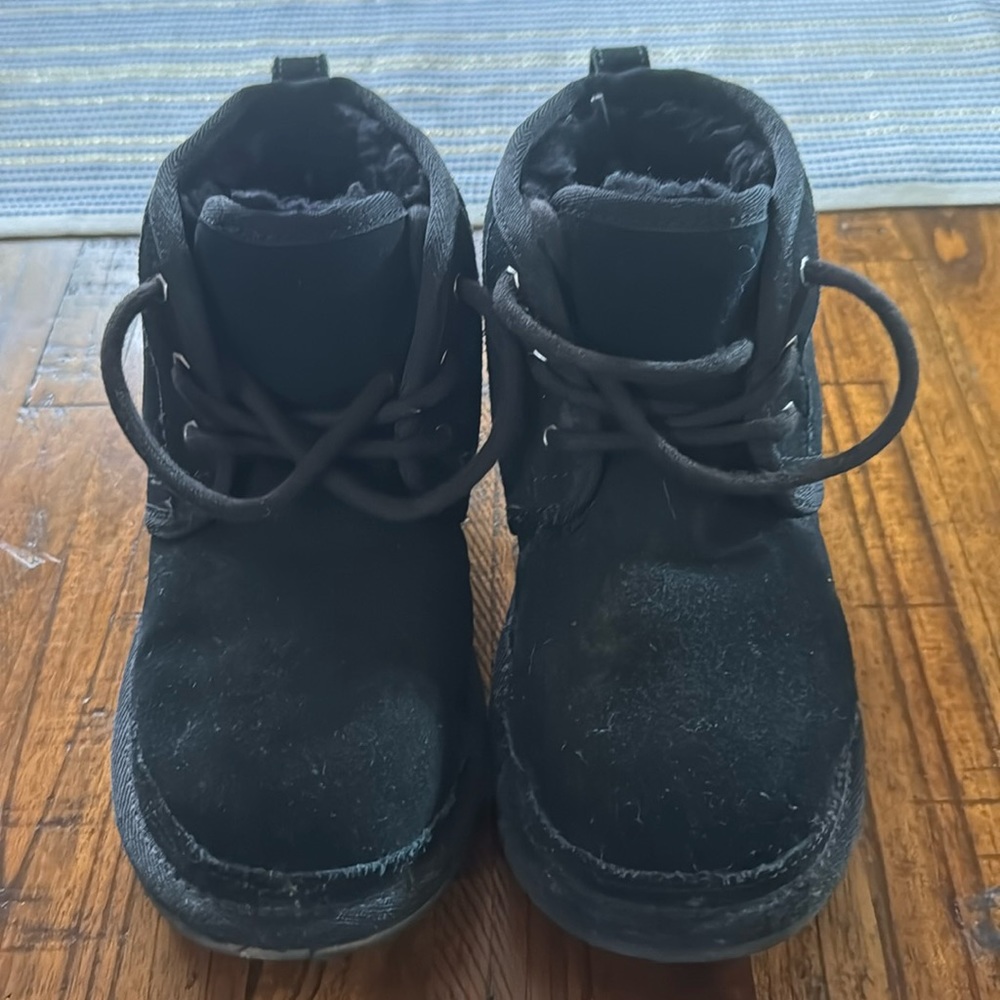 Kids Ugg - Nuemel II water resistant Chukka Boot